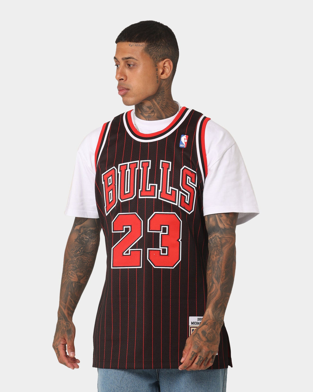 Mitchell & Ness Chicago Bulls Michael Jordan '95-'96 #23 Authentic Jersey Black