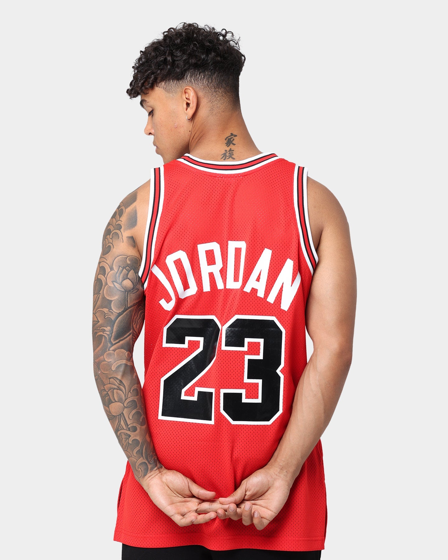 Mitchell & Ness Chicago Bulls Michael Jordan #23 '91-'92 Authentic Jersey Red