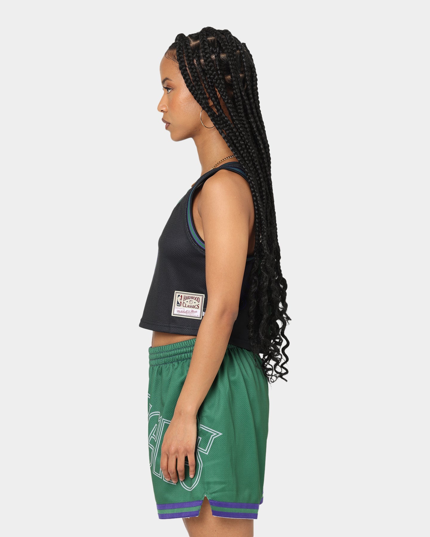 Mitchell & Ness Women's Milwaukee Bucks Big Face 5.0 Crop Tank Top Green