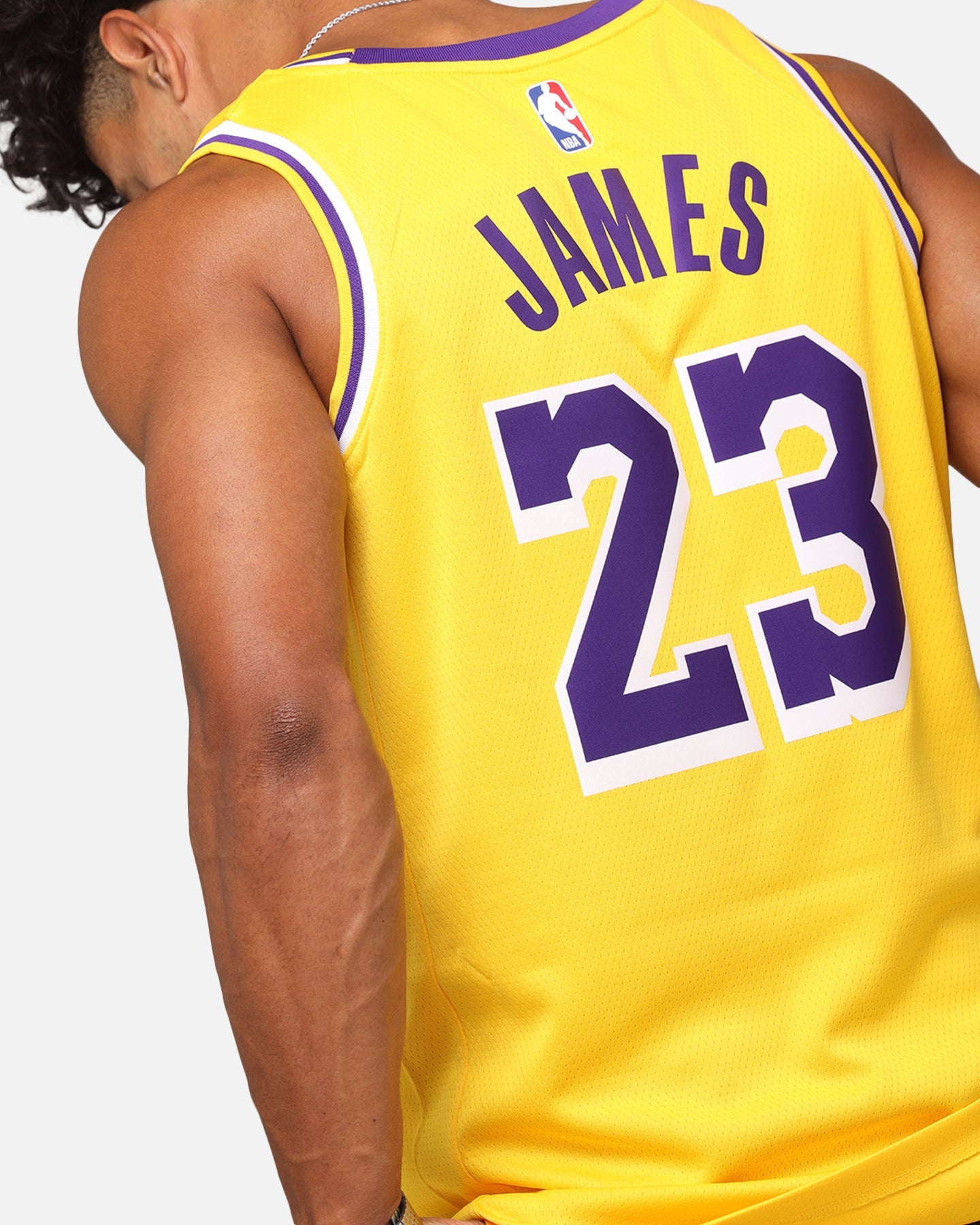 Nike Los Angeles Lakers Lebron James Dri-FIT Swingman Jersey Amarillo