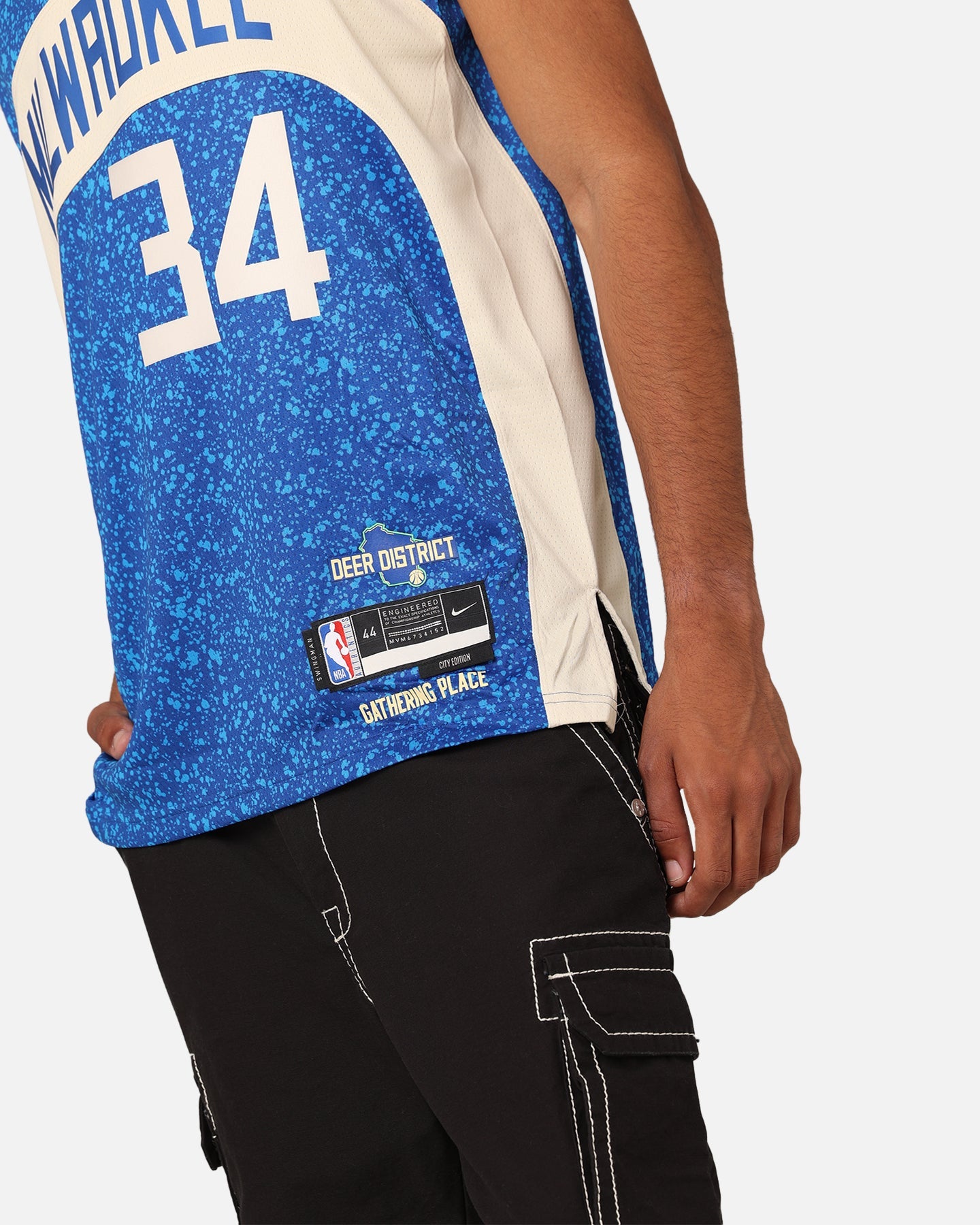 Nike Milwaukee Bucks Giannis Antetokounmpo Dri-FIT Swingman Jersey Photo Blue