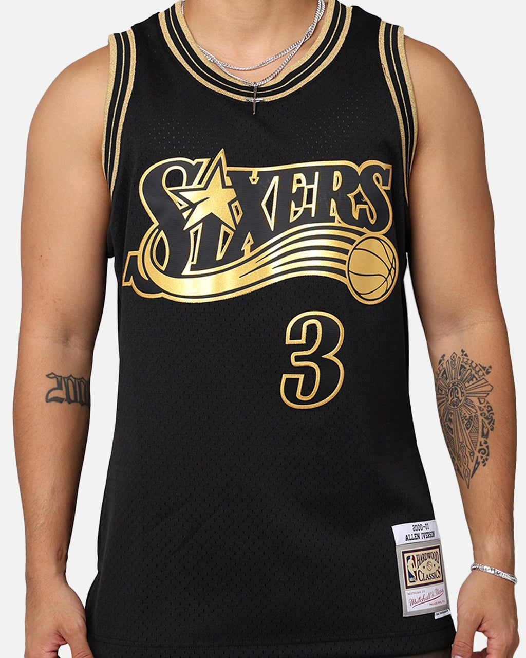 Mitchell & Ness Philadelphia 76ers Allen Iverson '00-01 Swingman Jersey Black/Gold