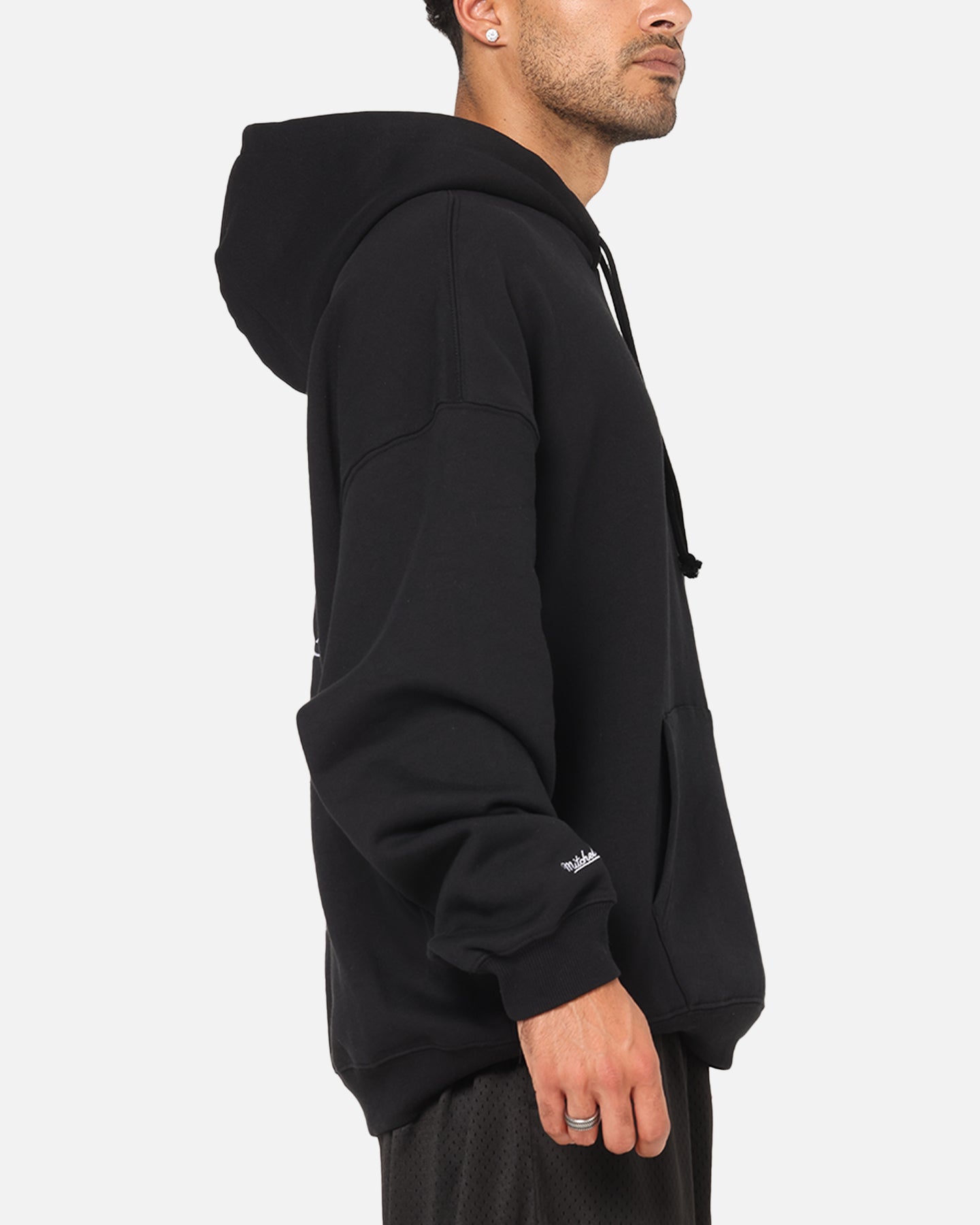 Mitchell & Ness All Blacks Rugby Union Classic Silver Fern Hoodie Solid Black
