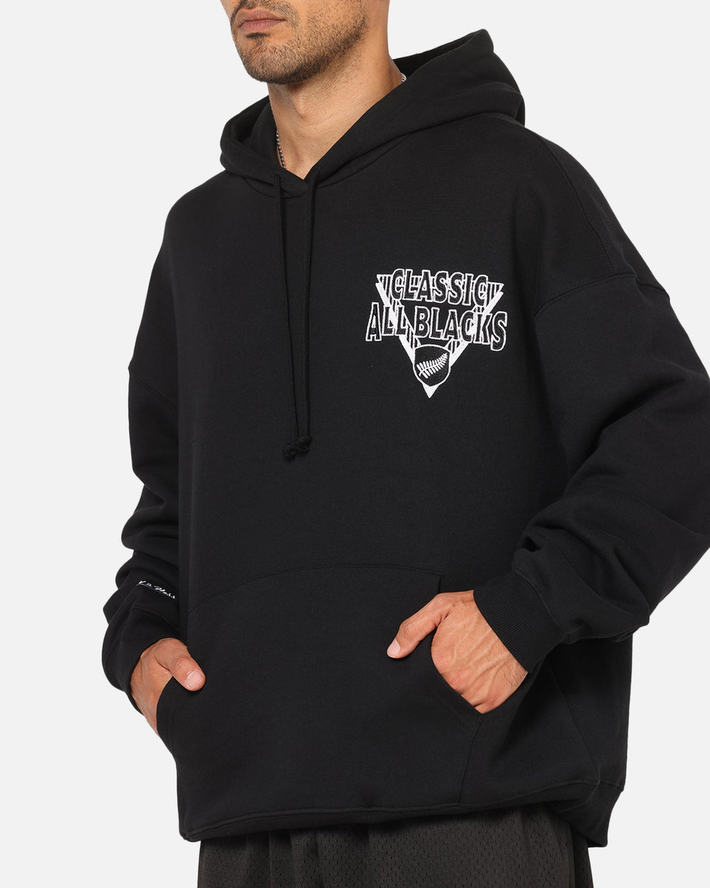 Mitchell & Ness All Blacks Rugby Union Classic Silver Fern Hoodie Solid Black