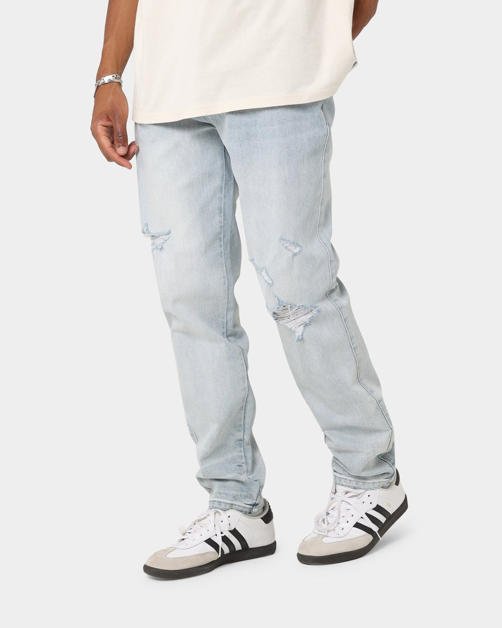 Carré Bouffant Distressed Jeans Light Blue