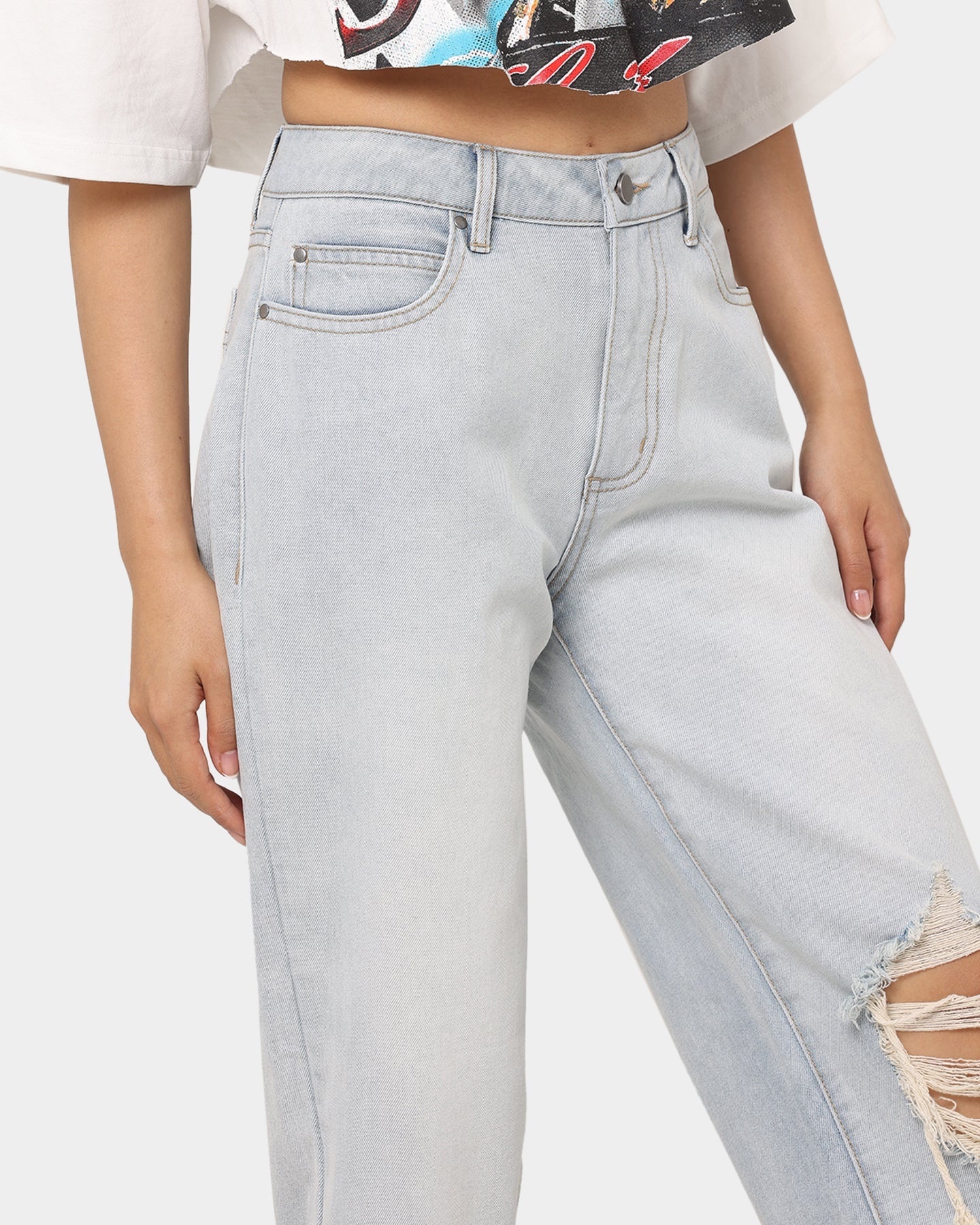 MNML Women's Baggy Distressed Jeans Vintage Blue