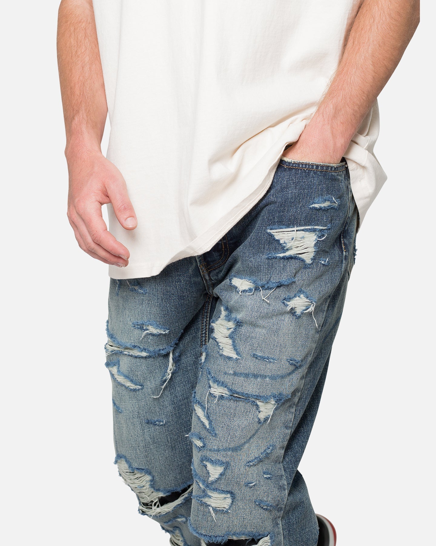 MNML V567 Baggy Destroyed Denim Jeans Blue