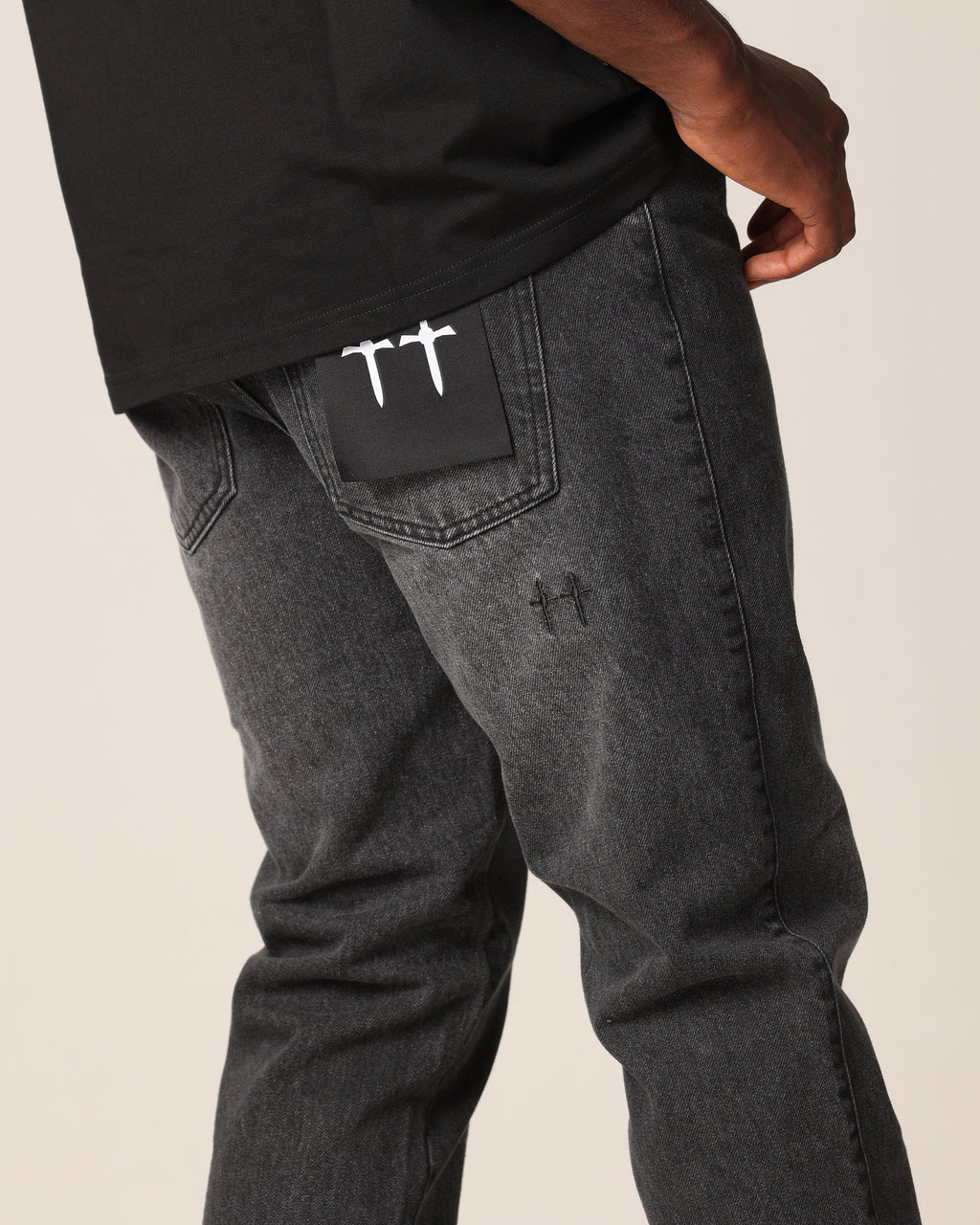 Saint Morta Essence Fimi Jeans Black Shadow