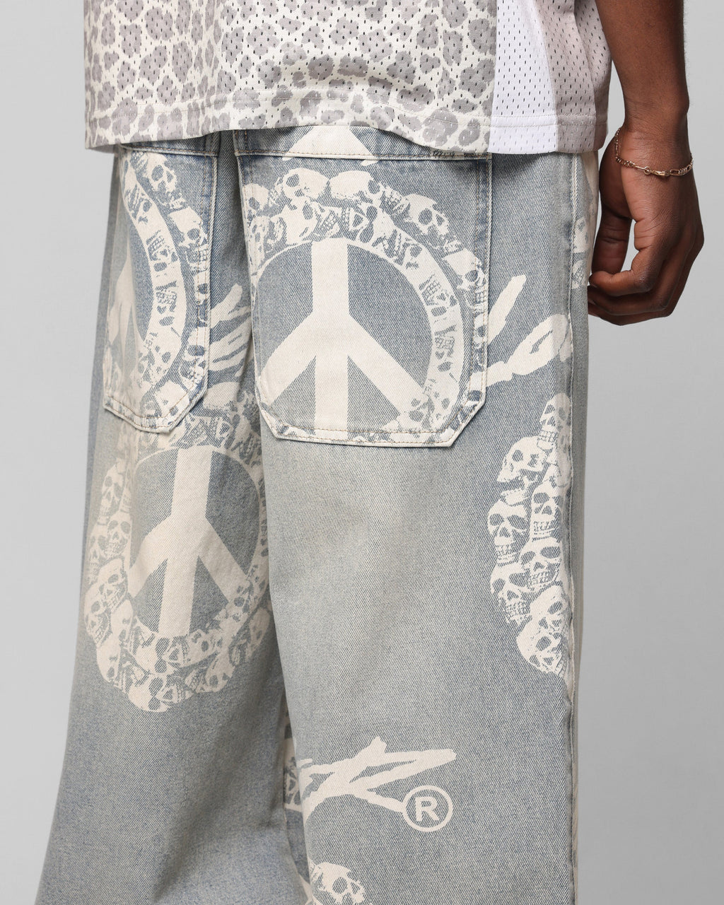 Loiter Peace Baggy Jeans Light Blue